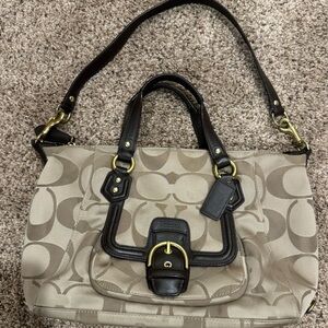Coach F24741 Signature Buckle Carryall Tote – Khaki/Dark Brown